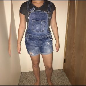 Overall shorts